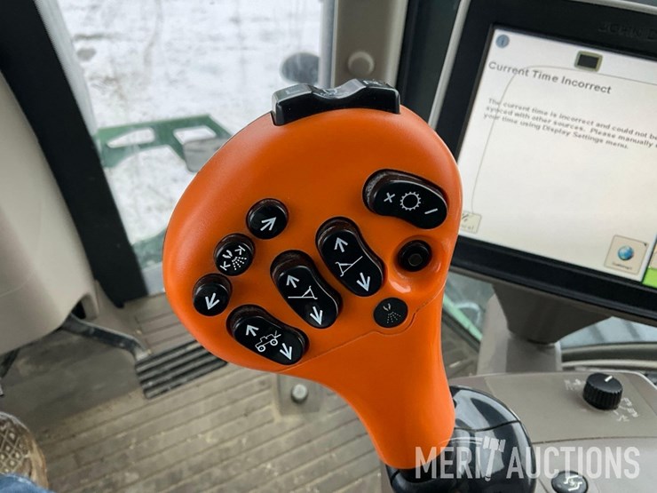 2015-john-deere-r4038-image-40