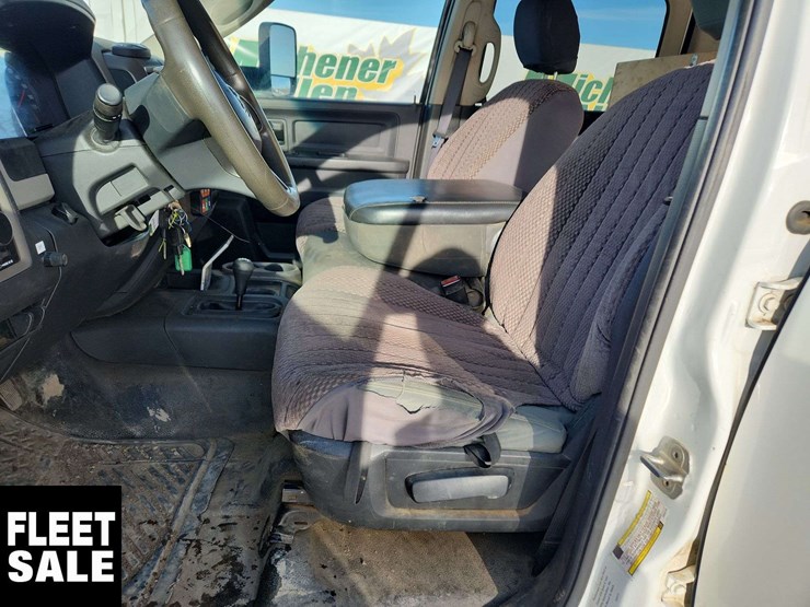 2012-ram-5500-4x4-s/a-service-truck-image-14