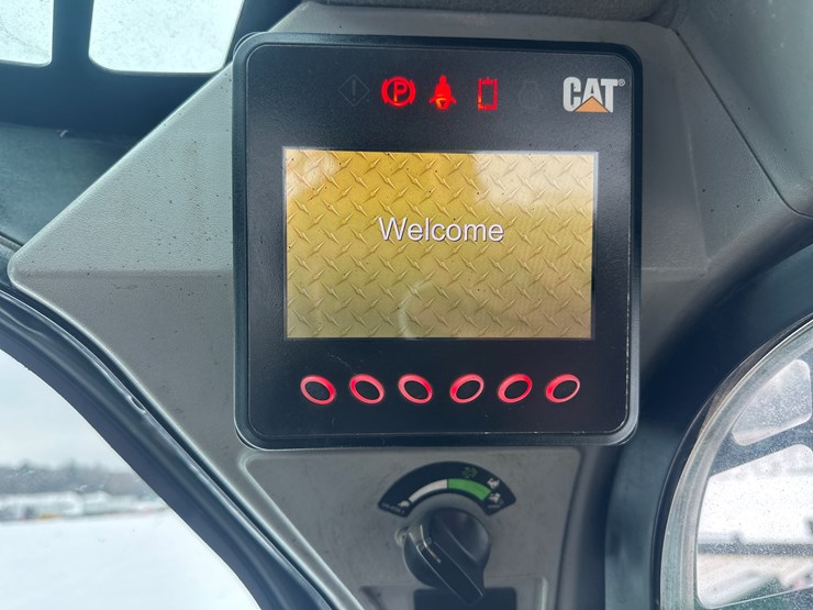 caterpillar-242d-image-38