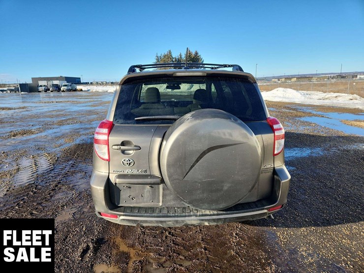 2009-toyota-rav4-image-23