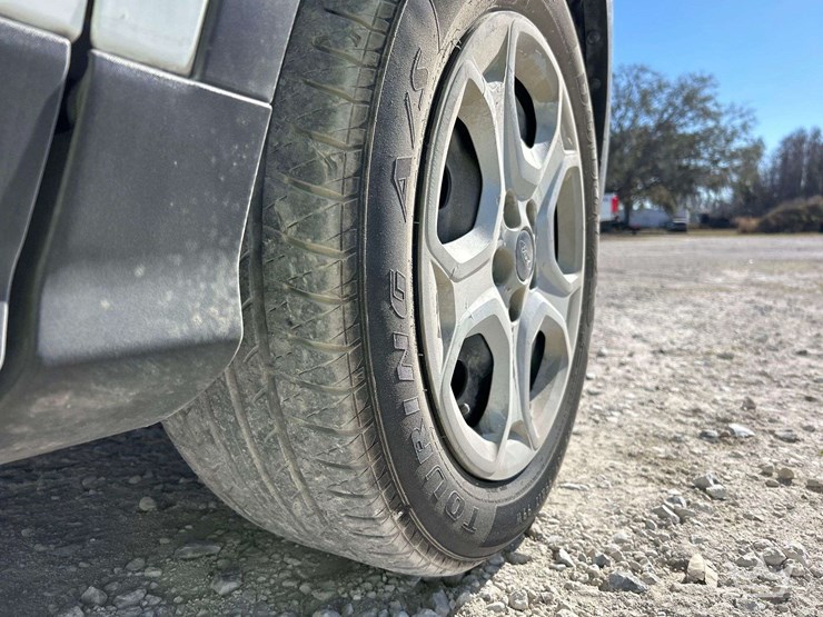 2019-ford-escape-image-27