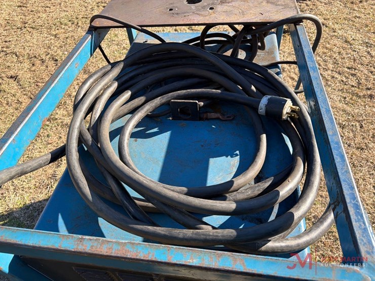 miller-dimension-652-electric-welder-image-6