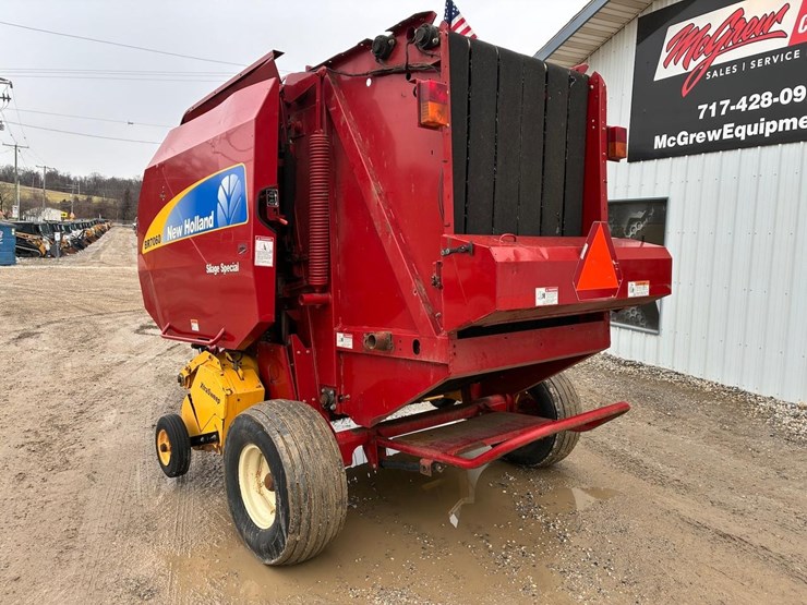 new-holland-br7060-image-4