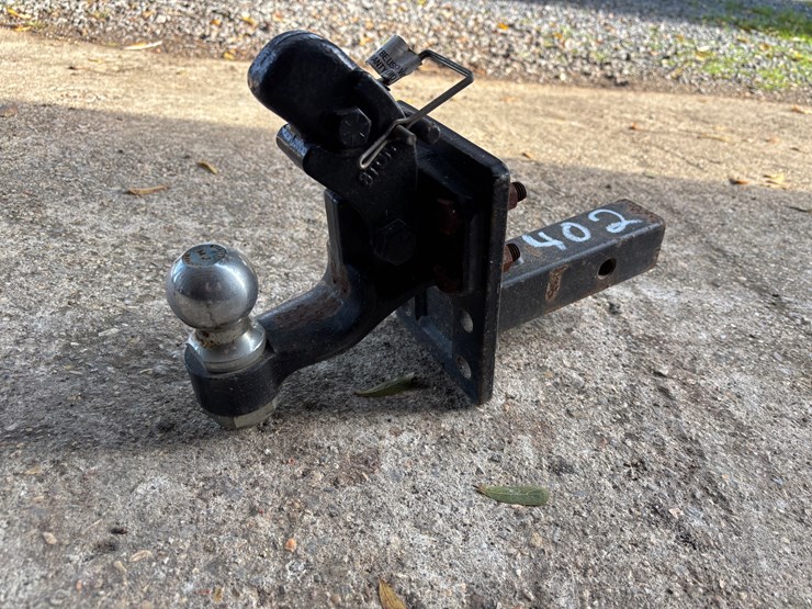 #402-•-pintle-hitch-with-ball-image-1