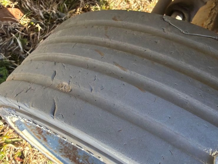 2017-skyjack-sj3226-electric-scissor-lift-image-12