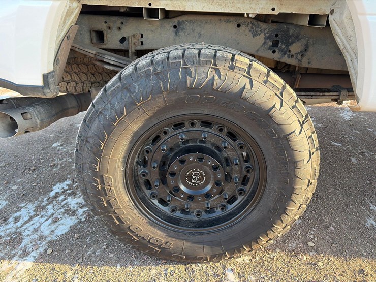 2017-ford-f250-lariat-image-17