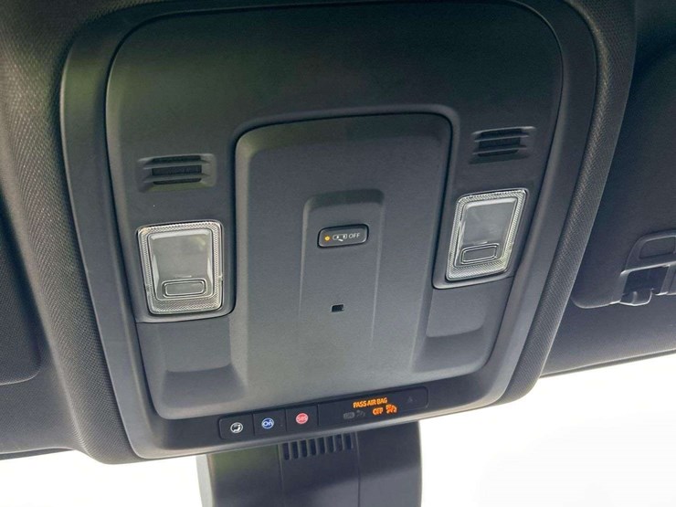 2023-chevrolet-tahoe-image-22