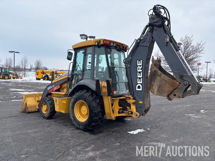 2018-deere-310l-ep-image-3