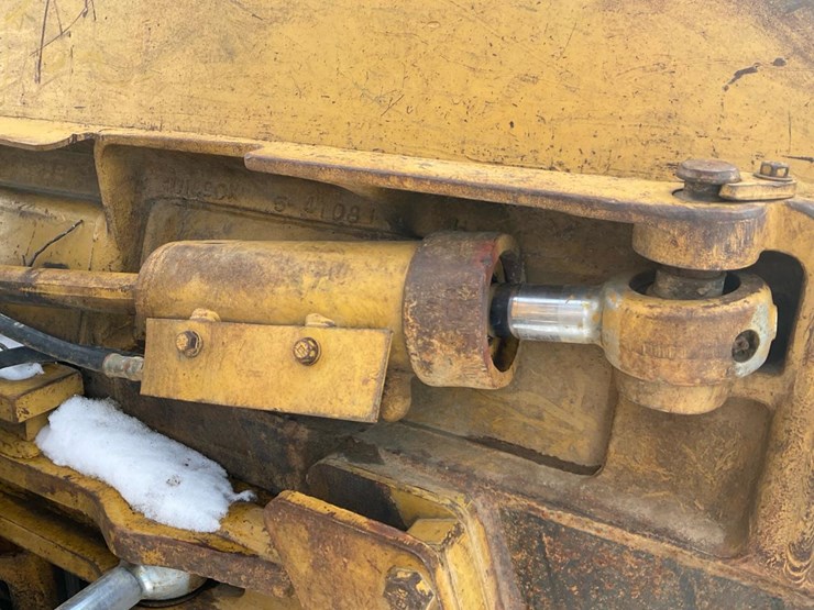 1989-caterpillar-d4h-image-71