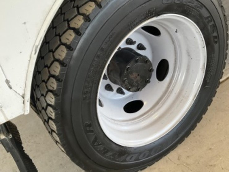 2014-ford-f550-image-8