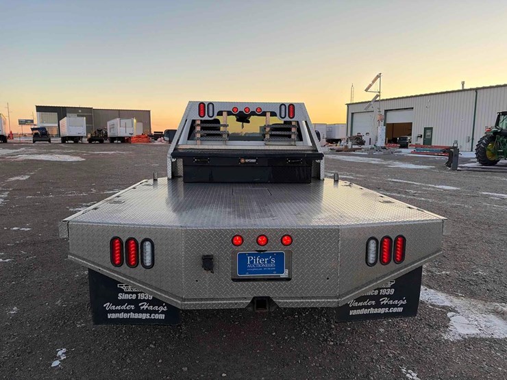 2018-dodge-3500-image-7