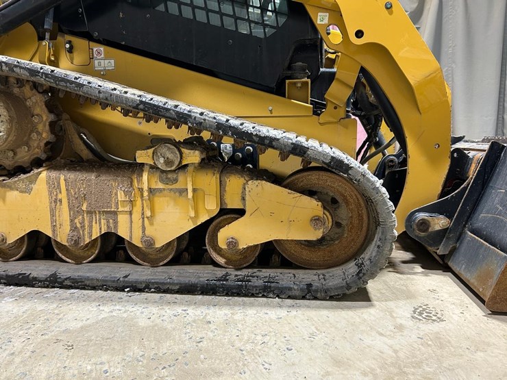 2023-caterpillar-259d3-image-14