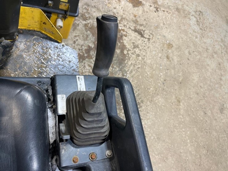 2013-bomag-bw900-50-image-43