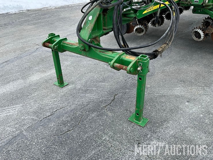 2012-john-deere-1770nt-ccs-image-23