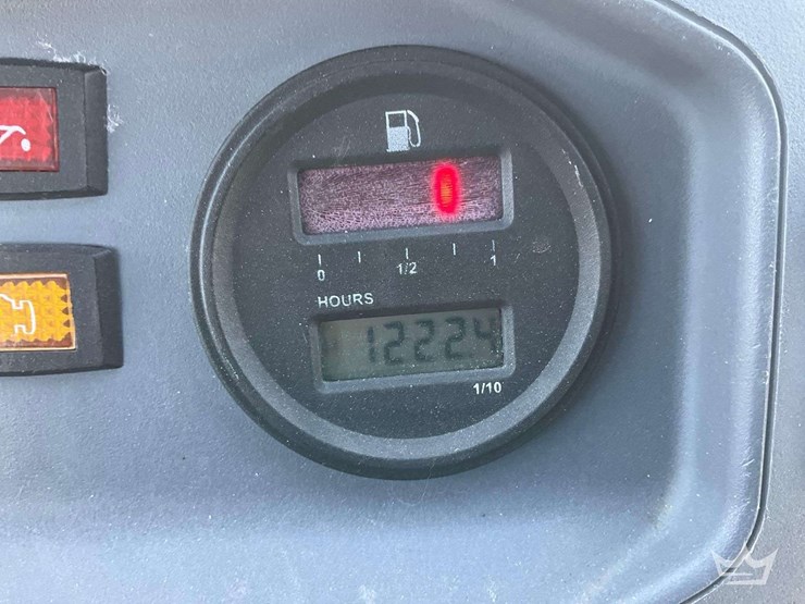 2025-electric-golf-cart-image-7