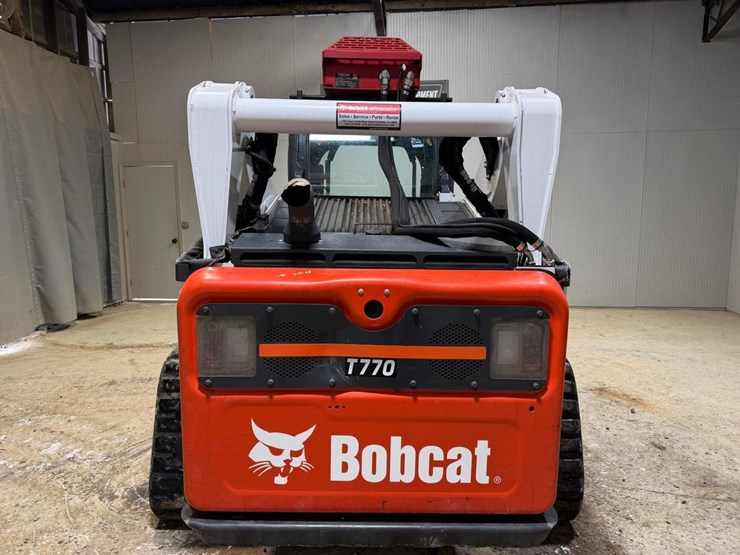 2023-bobcat-t770-image-4