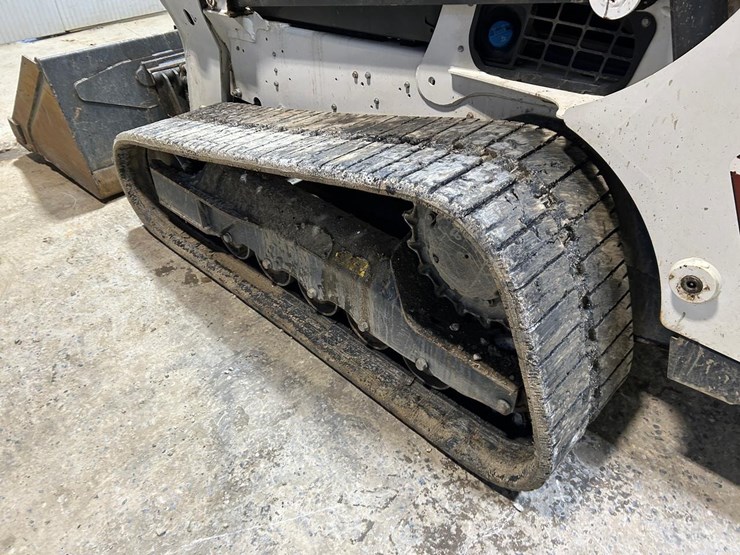 2023-bobcat-t770-image-16