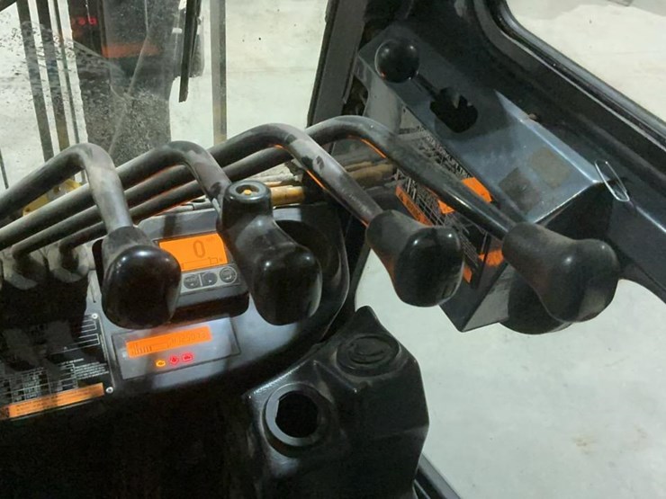 2018-toyota-8fdu25-image-27