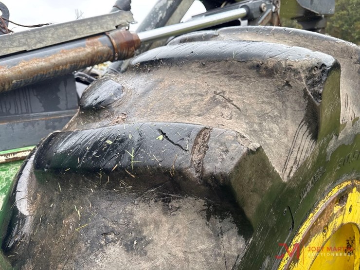 2018-deere-748l-image-8