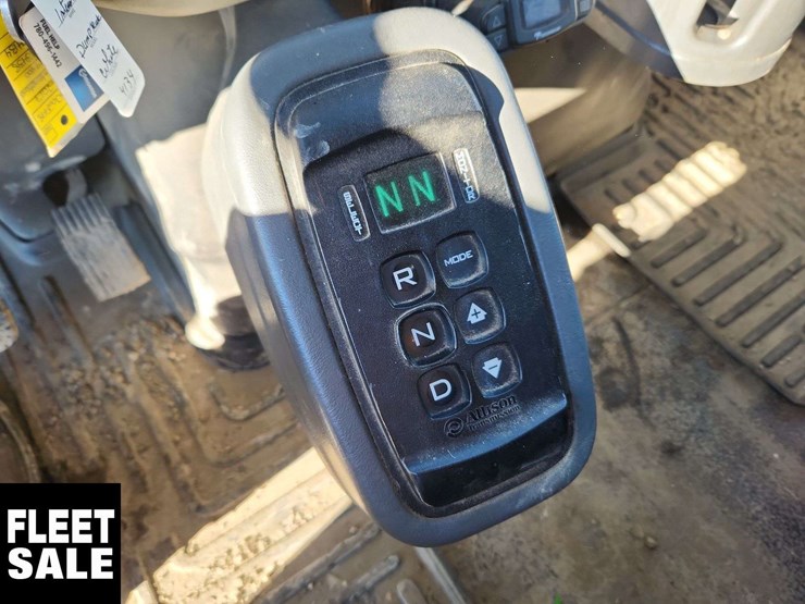 2017-international-workstar-7400-image-24