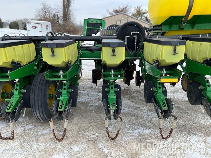 2013-john-deere-1770nt-image-15