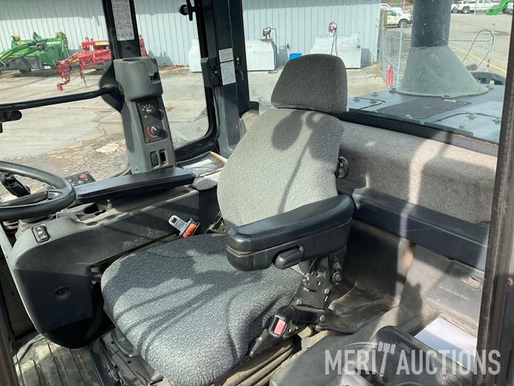 2018-deere-544k-image-52