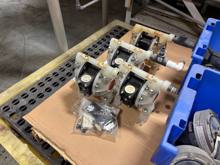 #425-•-3-tank-chem/-soap-mixing/-manufacturing-system-image-16