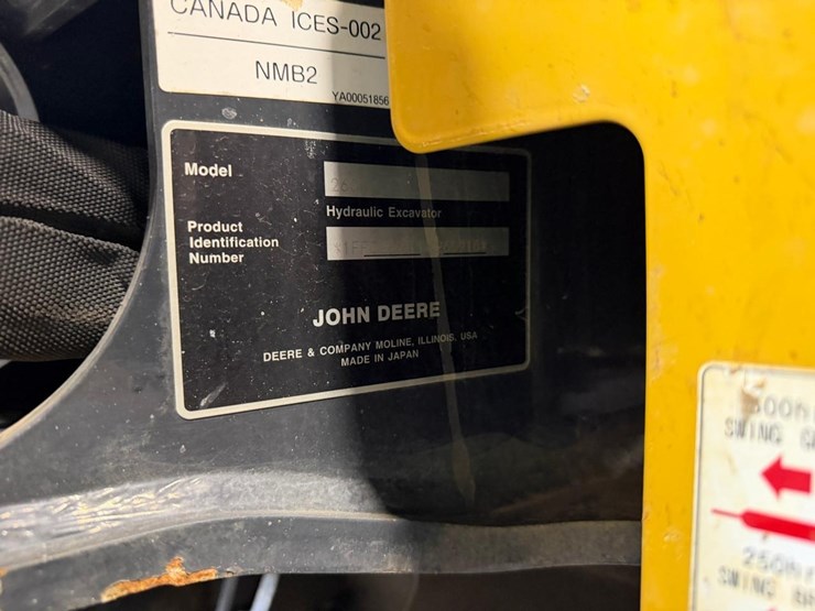 2020-deere-26g-image-28