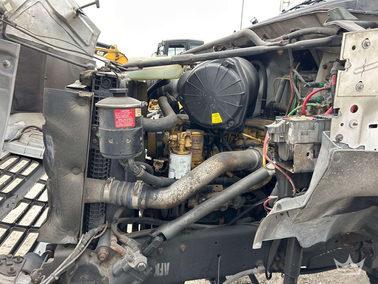 2001-ford-f650-image-10