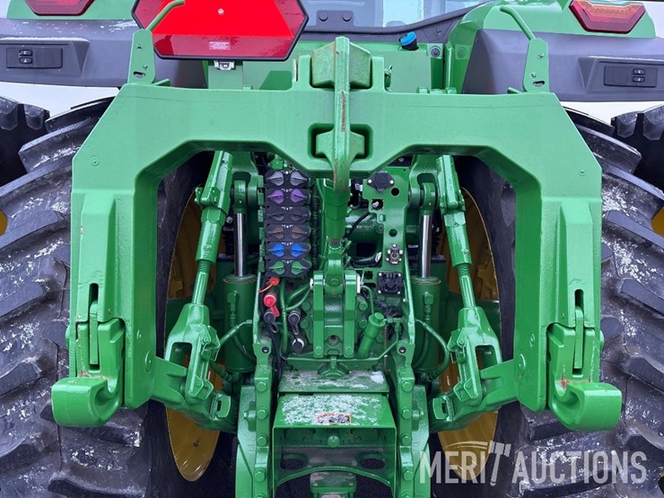 2024-john-deere-8r-370-image-26