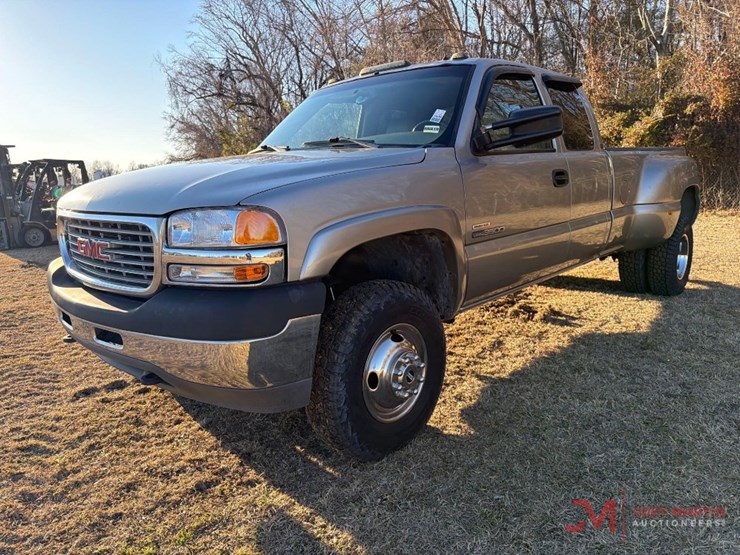 2001-sierra-3500-pickup-truck-image-7
