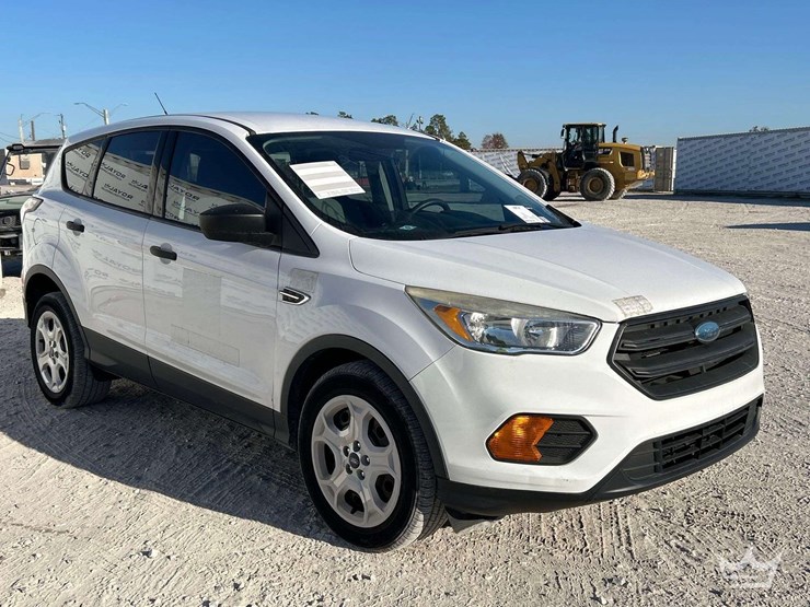 2017-ford-escape-image-2
