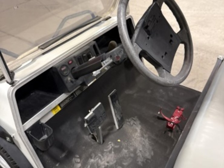 2009-club-car-carryall-252-image-18