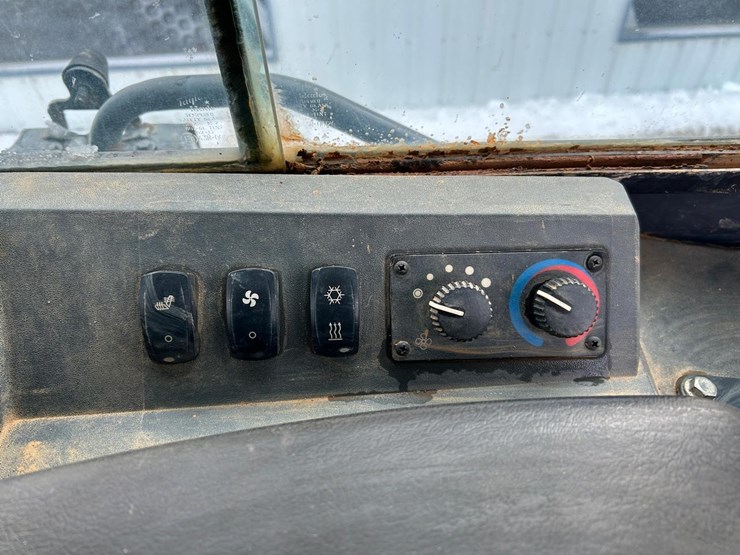 2018-deere-650k-image-21