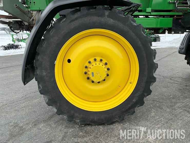 2023-john-deere-400r-image-27