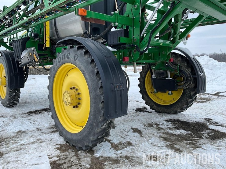 2015-john-deere-r4038-image-22