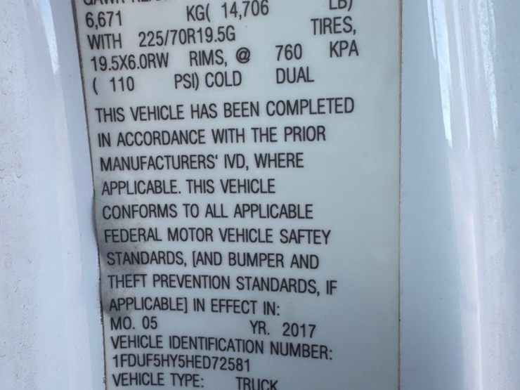 2017-ford-f550-xl-image-37