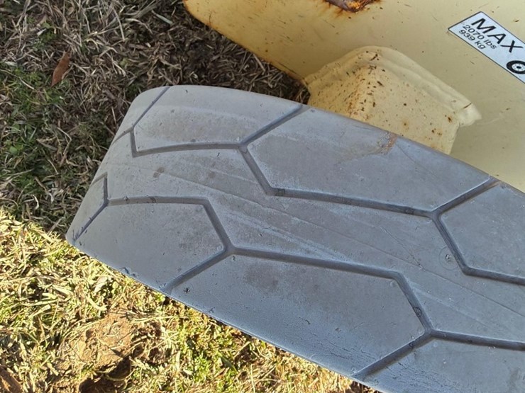 2015-jlg-3246es-image-10