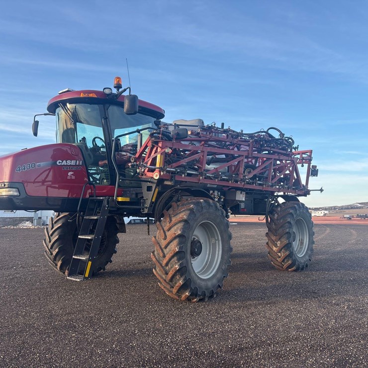 2013 Case IH 4430 Patriot Sprayer