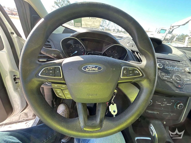 2017-ford-escape-image-13