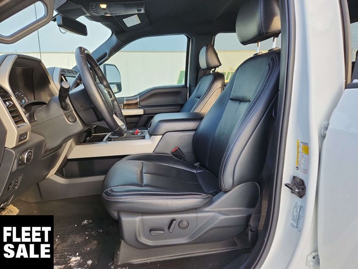 2022-ford-f250-image-24