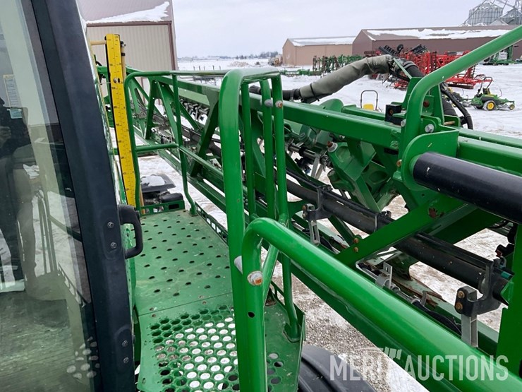 2015-john-deere-r4038-image-35