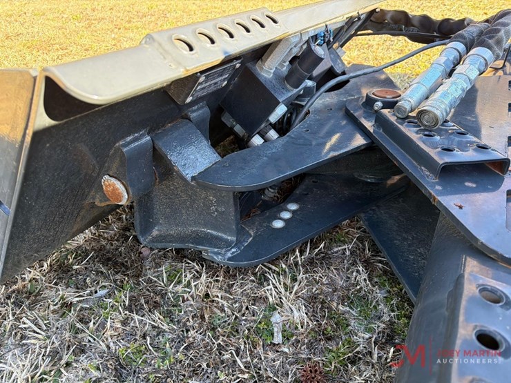 2011-bobcat-68"-angle-broom-/-sweeper-skid-steer-attachment-image-5