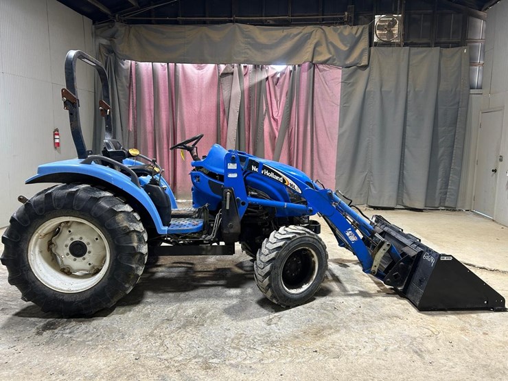 new-holland-tc35-image-4