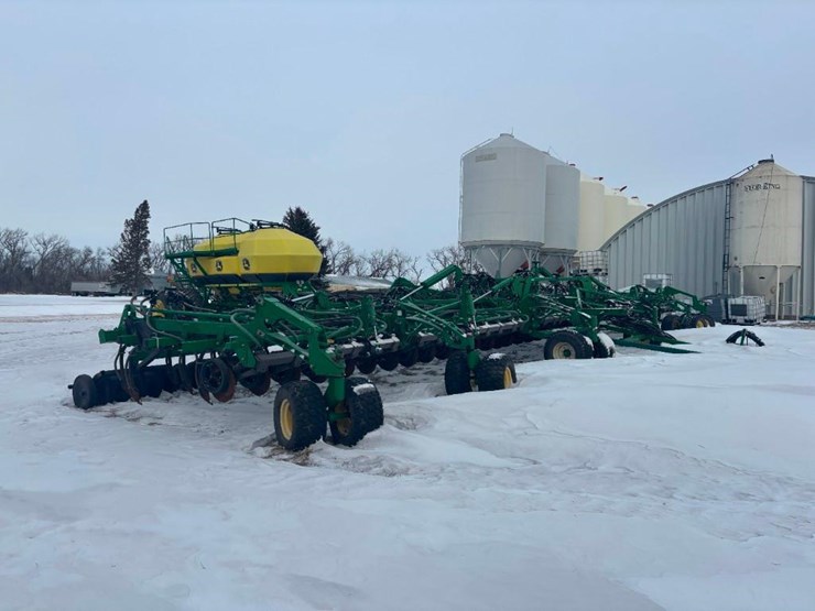 2015-john-deere-1835-image-10