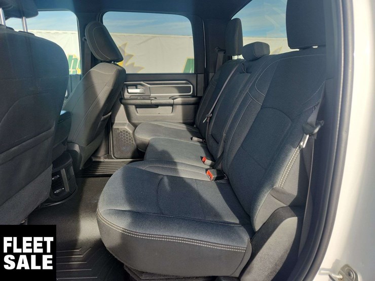 2022-dodge-2500-image-18