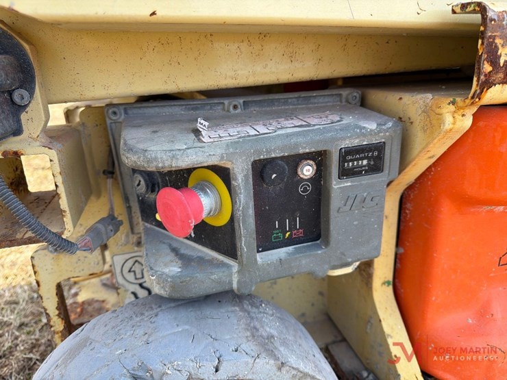 2016-jlg-1930es-image-9