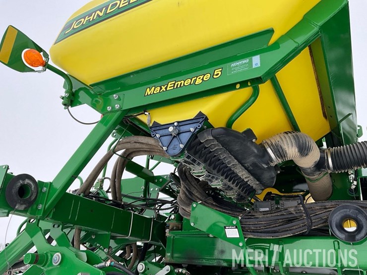 2016-john-deere-1795-image-24