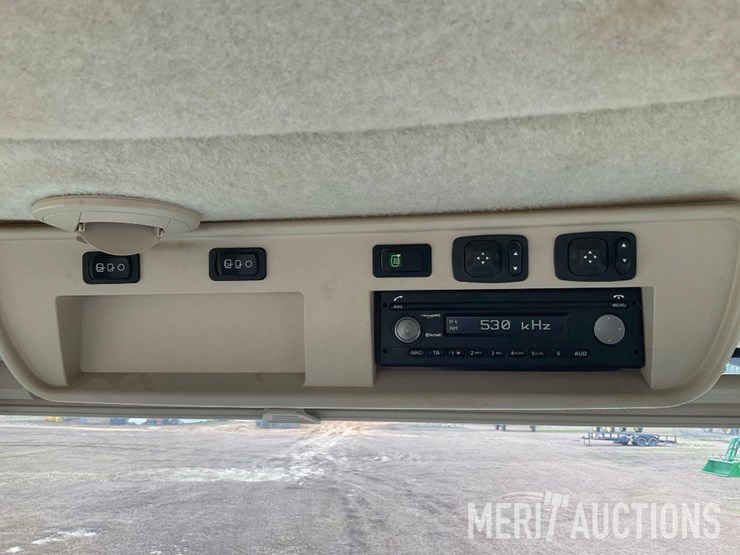 2018-john-deere-8345r-image-64