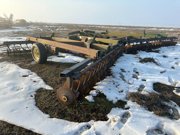 john-deere-630-image-4